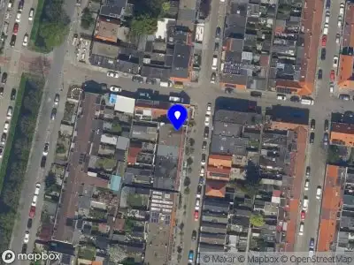 Ambulance met gepaste spoed naar de Buffelstraat in Rotterdam