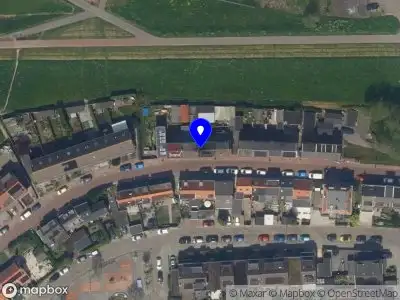 Ambulance met gepaste spoed naar de Pastoriedijk in Pernis Rotterdam