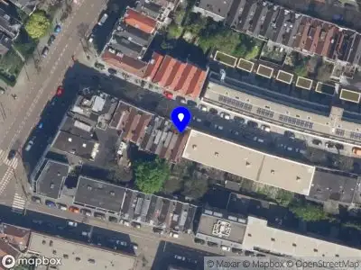 Ambulance met gepaste spoed naar de Vinkenstraat in Rotterdam