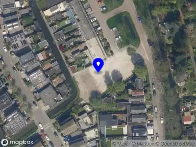 Ambulance met gepaste spoed naar de Oude Kleiweg in Rotterdam