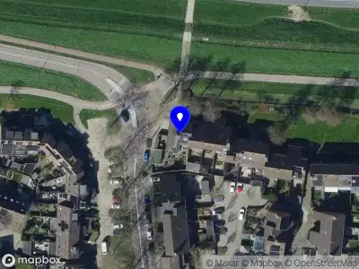 Ambulance met gepaste spoed naar de Achtersloot in Oud-Beijerland