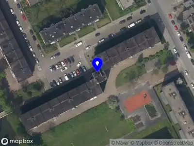 Ambulance met grote spoed naar de Schalkeroord in Rotterdam