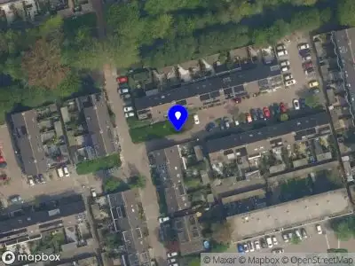 Ambulance met gepaste spoed naar de La Pazstraat in Delft