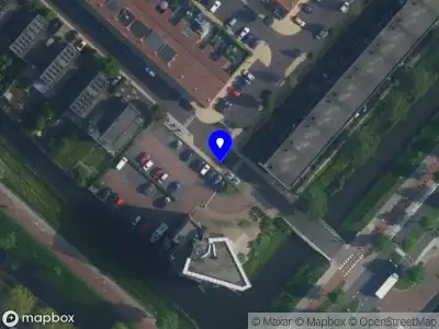 Ambulance met grote spoed naar de Schelphoek in Hoofddorp