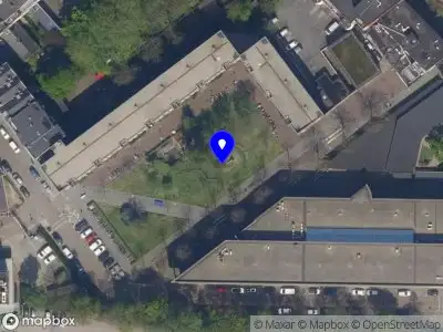 Brandweer met gepaste spoed naar de Zuster Hennekeplein in Rotterdam