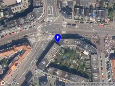 Ambulance met gepaste spoed naar de Rozenlaan in Rotterdam