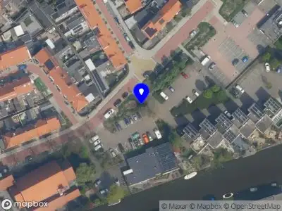 Ambulance met gepaste spoed naar de Van Rijnstraat in De Lier