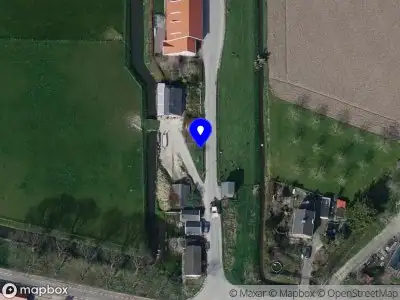 Ambulance met gepaste spoed naar de Oude Klemsedijk in Strijen