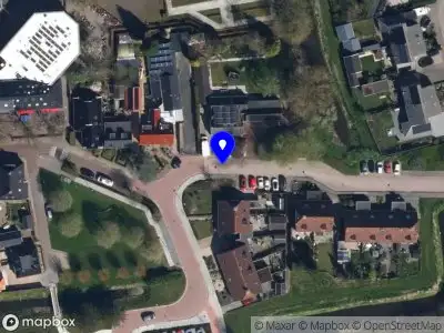 Brandweer en politie met grote spoed naar de Heemweg in Bedum vanwege middelgrote brand