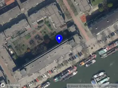 Ambulance met grote spoed naar de Kapitein Imanhof in Rotterdam