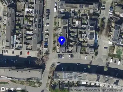 Ambulance met grote spoed naar de Van der Waalsstraat in Ridderkerk