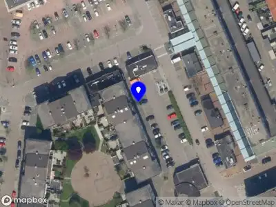 Ambulance met grote spoed naar de Slotplein in Capelle aan den IJssel