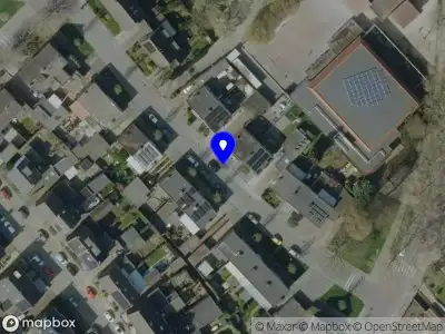 Brandweer met grote spoed naar de Oranjelaan in Geleen vanwege voertuigbrand