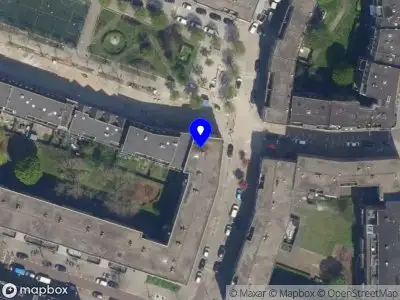 Ambulance met grote spoed naar de Tochtstraat in Rotterdam