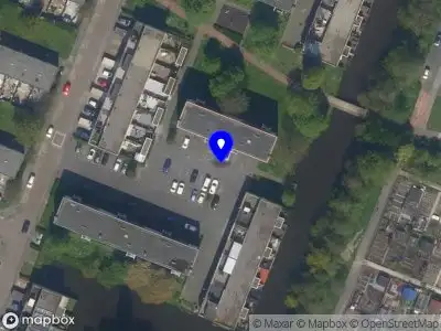 Ambulance met gepaste spoed naar de Johannes Muldersstraat in Vlaardingen