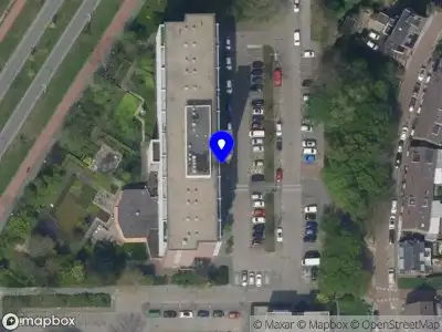 Ambulance met grote spoed naar de Ravenswaard in Rotterdam