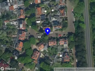 Ambulance en brandweer met grote spoed naar de Merellaan in IJmuiden vanwege gebouwbrand