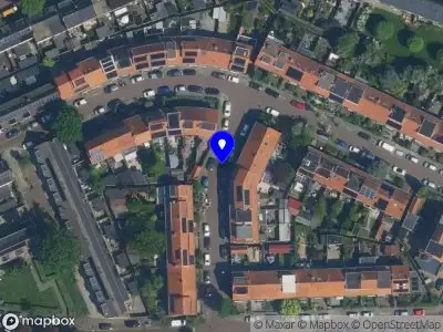Ambulance met grote spoed naar de Van Koetsveldstraat in Haarlem