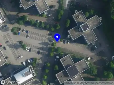 Brandweer met grote spoed naar de Entrada in Amsterdam-Duivendrecht vanwege voertuigbrand