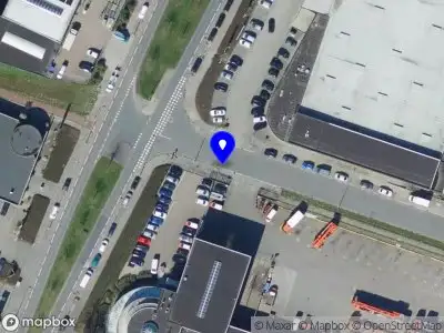 Ambulance met gepaste spoed naar de Nieuwe Langeweg in Hoogvliet Rotterdam