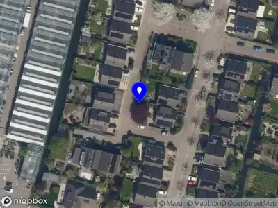 Ambulance met grote spoed naar de Martinus Burkensstraat in Rotterdam