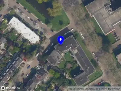 Ambulance met gepaste spoed naar de Van Beethovensingel in Rotterdam