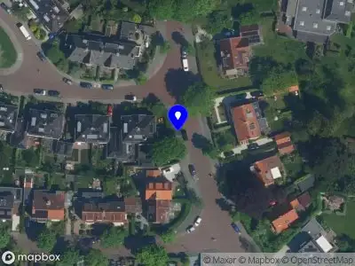 Ambulance met grote spoed naar de Willem Klooslaan in Heemstede