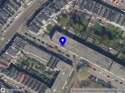 Ambulance met gepaste spoed naar de Bleiswijkstraat in Rotterdam