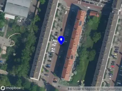 Ambulance met grote spoed naar de Jan de Jonghstraat in Amsterdam