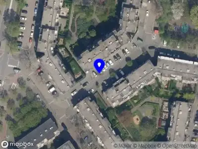 Ambulance met grote spoed naar de Schapendreef in Rotterdam