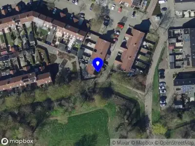 Ambulance met grote spoed naar de Valkhoek in Spijkenisse