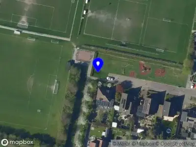 Ambulance met grote spoed naar de Pastoor Meijndersstraat in Tuitjenhorn