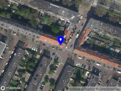 Ambulance met grote spoed naar de Flakkeesestraat in Rotterdam