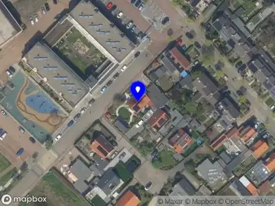 Ambulance met grote spoed naar de Patrijzenlaan in Oostvoorne