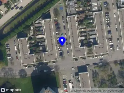Ambulance met gepaste spoed naar de Jan Palachstraat in Rotterdam