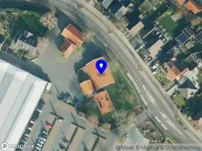 Politie naar de Vliegveldstraat in Deurningen vanwege aanrijding met letsel