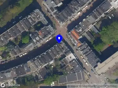 Ambulance met gepaste spoed naar de Proveniersstraat in Rotterdam