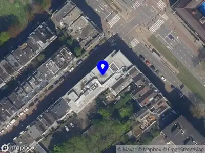 Ambulance met gepaste spoed naar de Proveniersstraat in Rotterdam