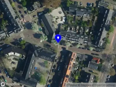 Ambulance met grote spoed naar de Ambachtstraat in Haarlem