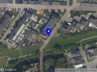 Ambulance met grote spoed naar de Fauréstraat in Capelle aan den IJssel