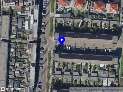 Ambulance met grote spoed naar de Ketelmeer in Barendrecht