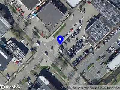 Brandweer met grote spoed naar de Curieweg in Spijkenisse vanwege middelgrote brand