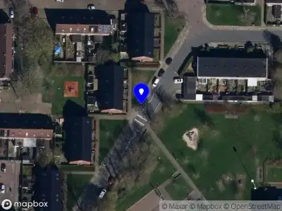 Brandweer met gepaste spoed naar de Leendert Sinnemastraat in Leeuwarden vanwege afgaan rookmelder