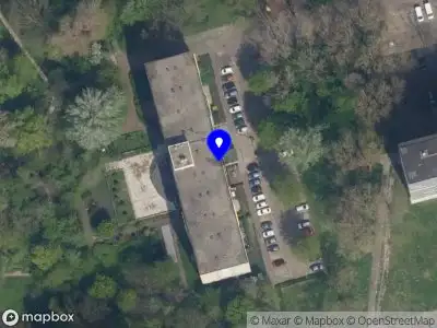 Ambulance met grote spoed naar de Hammarskjöldplaats in Rotterdam