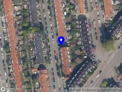 Ambulance met gepaste spoed naar de Duizendschoonstraat in Rotterdam