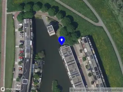 Ambulance met grote spoed naar de Balsa in Dordrecht