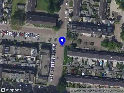 Brandweer met gepaste spoed naar de Halleyweg in Dordrecht vanwege stormschade