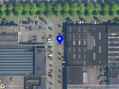 Ambulance met grote spoed naar de Humberweg in Amsterdam