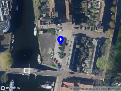 Ambulance met gepaste spoed naar de Noorderkade in Enkhuizen