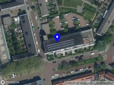 Ambulance met grote spoed naar de Christina van Erphof in Haarlem